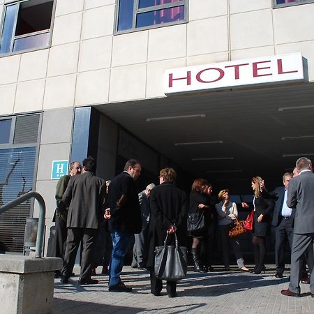 Hotel Cim Valles Santa Perpètua de Mogoda Exterior foto