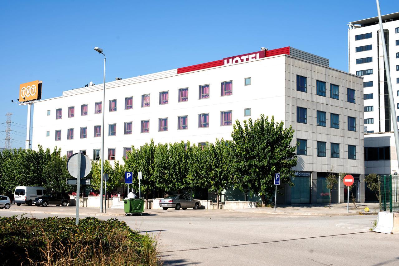 Hotel Cim Valles Santa Perpètua de Mogoda Exterior foto