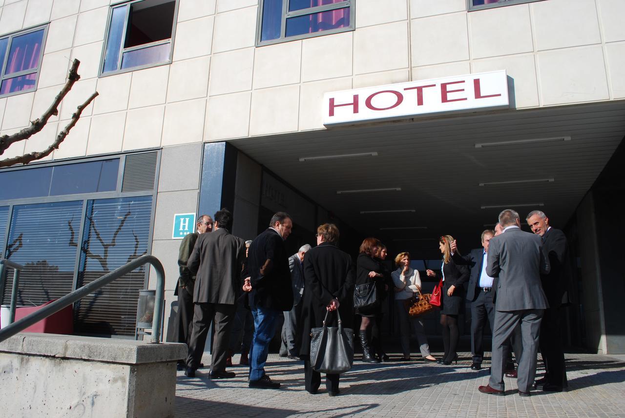 Hotel Cim Valles Santa Perpètua de Mogoda Exterior foto