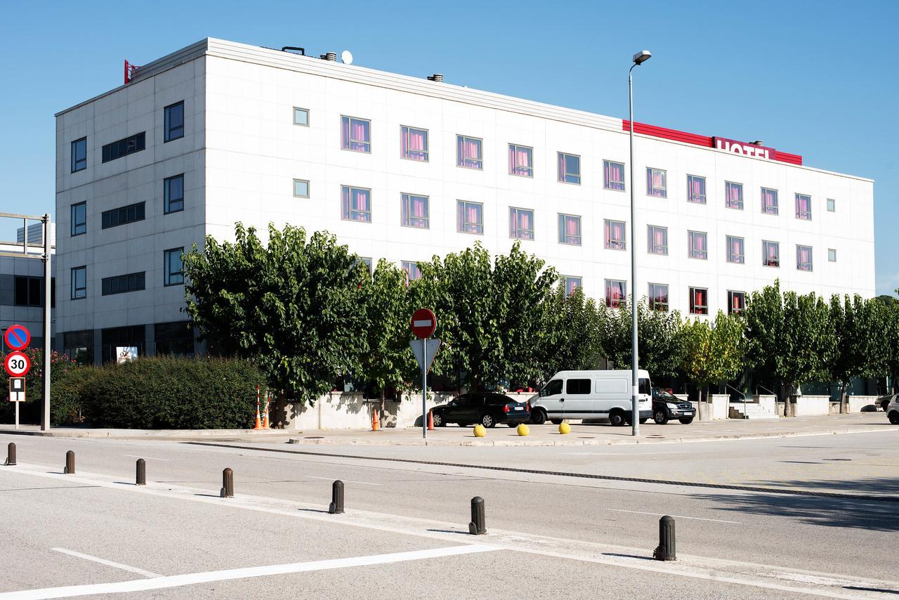 Hotel Cim Valles Santa Perpètua de Mogoda Exterior foto
